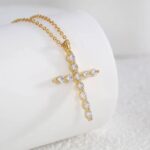 1pc Unisex Necklace - Stone Enamel Cross Pendant, Minimalist Modern Design with Polished Chain, Durable Everyday Jewelry Gift for Him, Her, High quality Finish