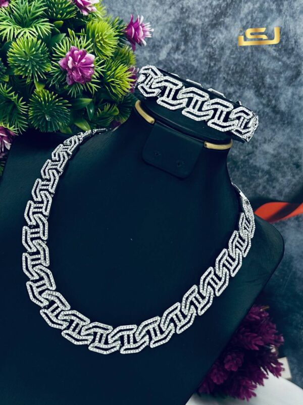 Unique Cuban Necklace - Very Sophisticated Quality Solid Cuban Necklace + Original Steel Pendant and Bracelet