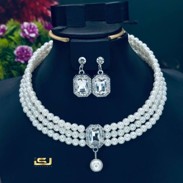 Crystal Pearl Jewelry Fashion Necklace + Earrings and Bracelet - Jewelry Set Three-piece Accessories Wholesale - Image 2